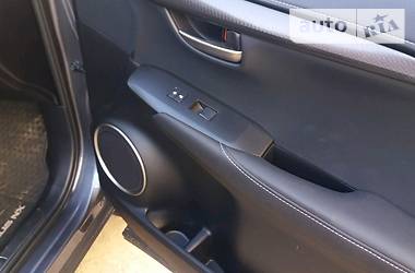 Позашляховик / Кросовер Lexus NX 2016 в 