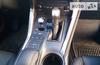 Позашляховик / Кросовер Lexus NX 2016 в 