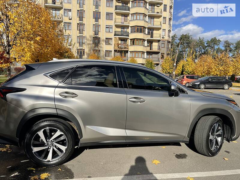 Внедорожник / Кроссовер Lexus NX 2017 в Киеве