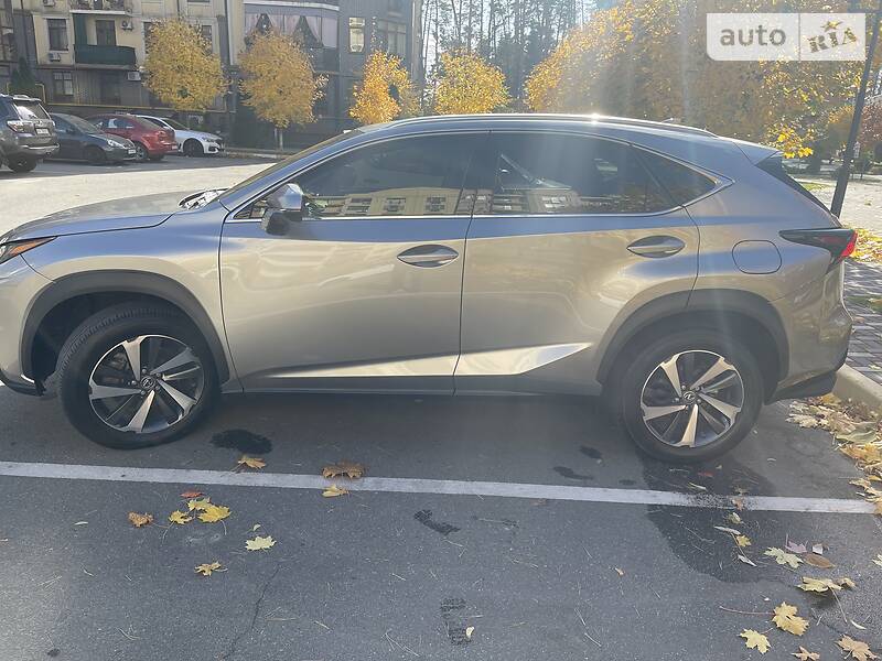 Внедорожник / Кроссовер Lexus NX 2017 в Киеве