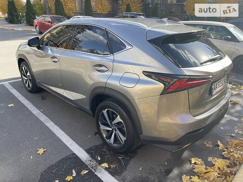Внедорожник / Кроссовер Lexus NX 2017 в Киеве