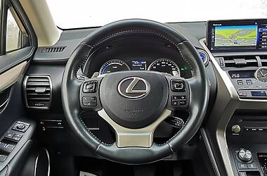 Внедорожник / Кроссовер Lexus NX 2017 в Луцке