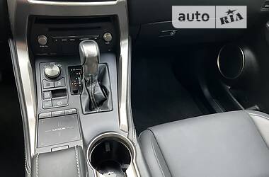 Внедорожник / Кроссовер Lexus NX 2017 в 