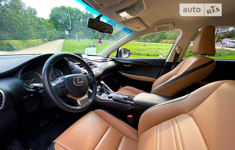 Внедорожник / Кроссовер Lexus NX 2014 в Тернополе