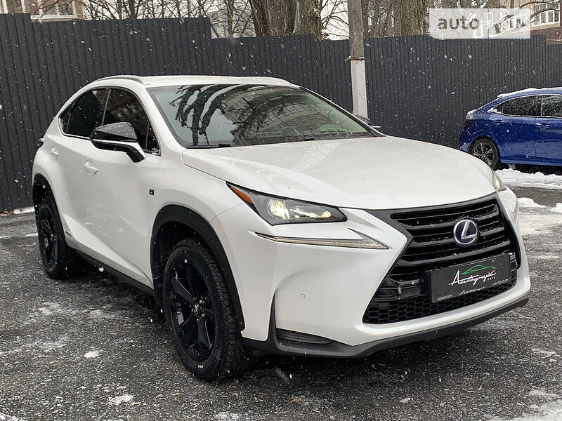 Позашляховик / Кросовер Lexus NX 2017 в Києві