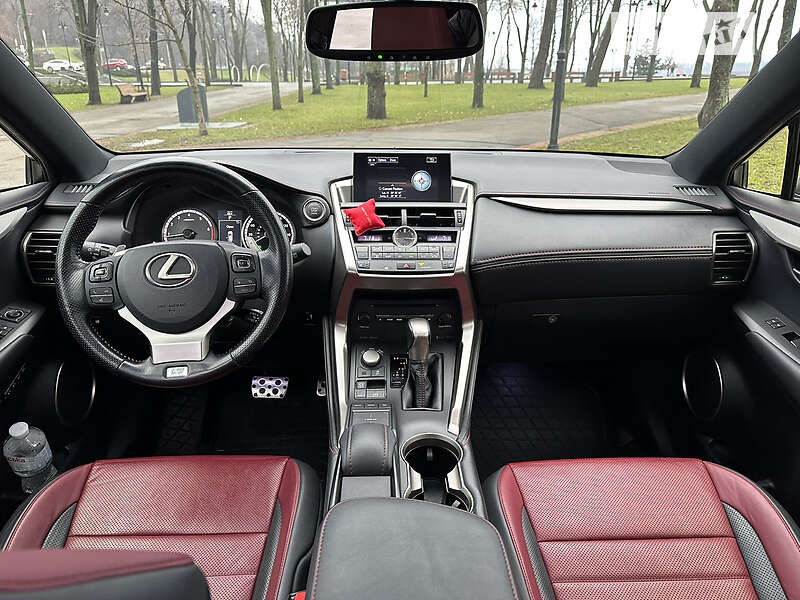 Внедорожник / Кроссовер Lexus NX 2017 в Киеве