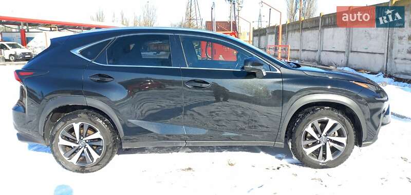 Внедорожник / Кроссовер Lexus NX 2018 в Виннице
