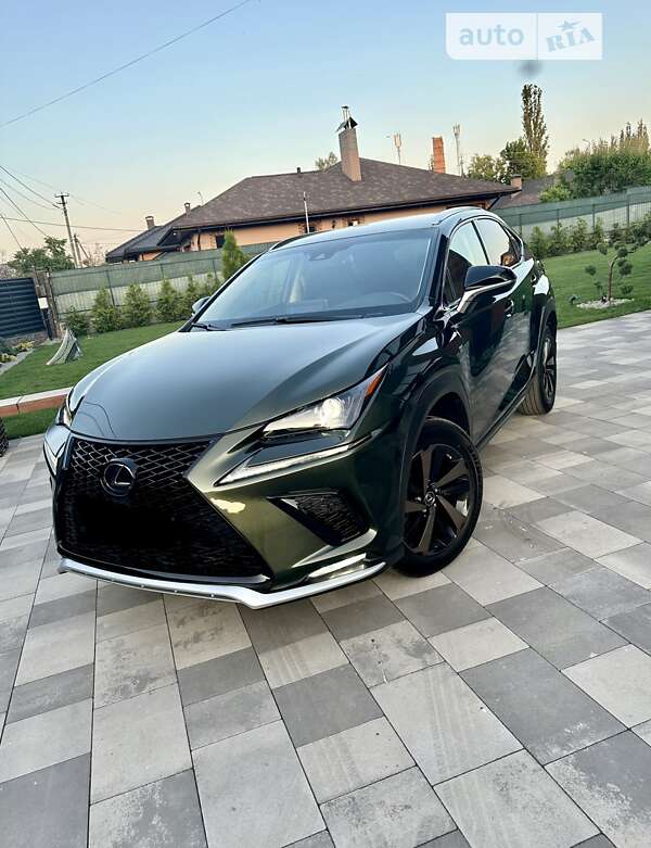 Внедорожник / Кроссовер Lexus NX 2021 в 