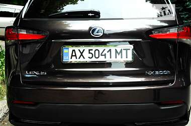 Позашляховик / Кросовер Lexus NX 2015 в Краснограді