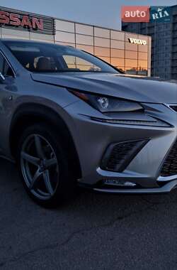 Внедорожник / Кроссовер Lexus NX 2019 в 