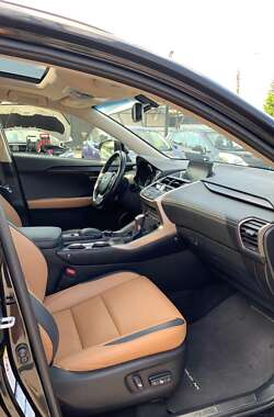 Позашляховик / Кросовер Lexus NX 2017 в Харкові