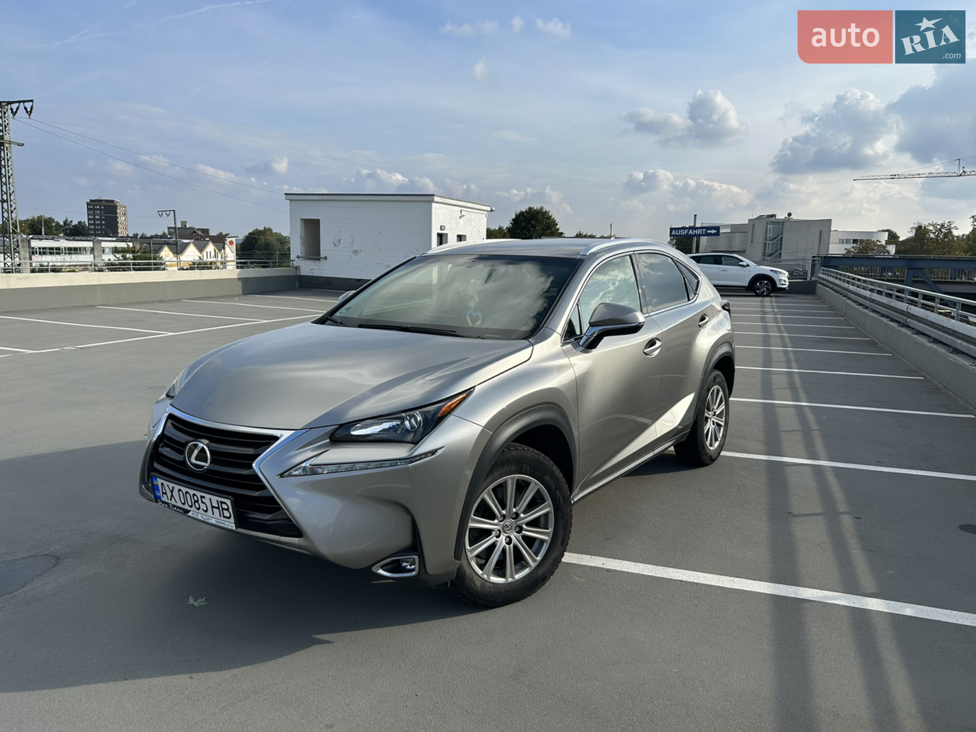 Lexus NX 2016 VIN JTJYARBZ0G2047816 фото оголошення 2 з 17