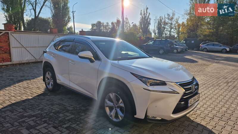 Позашляховик / Кросовер Lexus NX 2014 в Дніпрі