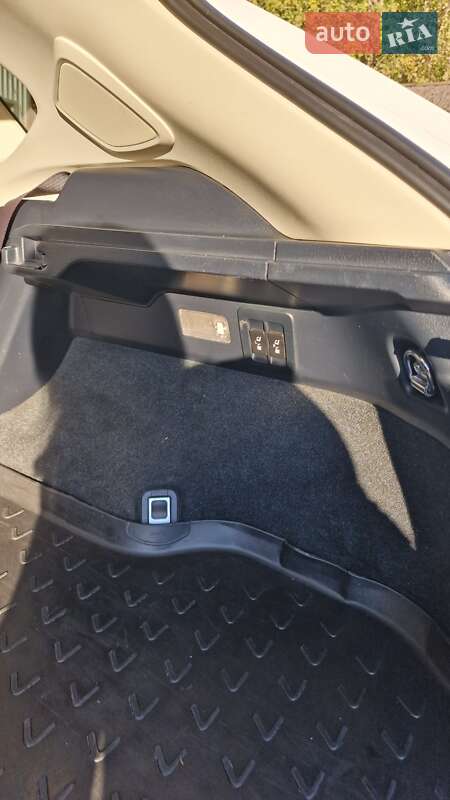 Позашляховик / Кросовер Lexus NX 2014 в Дніпрі