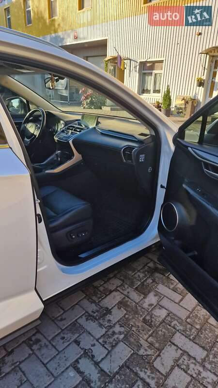 Позашляховик / Кросовер Lexus NX 2014 в Дніпрі