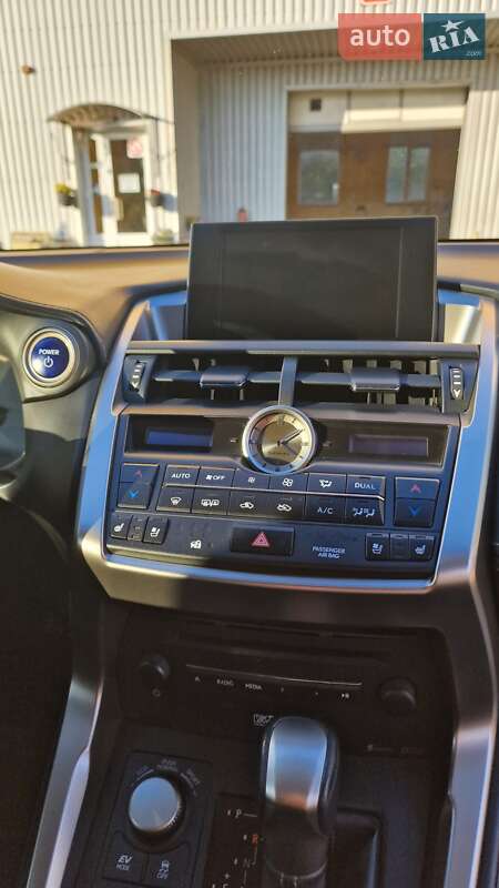 Позашляховик / Кросовер Lexus NX 2014 в Дніпрі