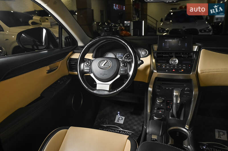 Внедорожник / Кроссовер Lexus NX 2016 в Одессе