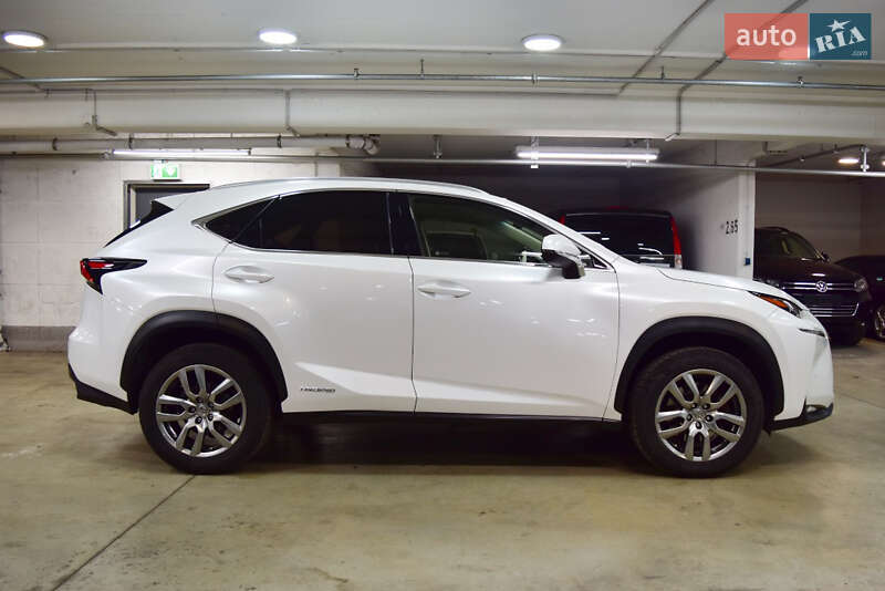 Внедорожник / Кроссовер Lexus NX 2016 в Луцке