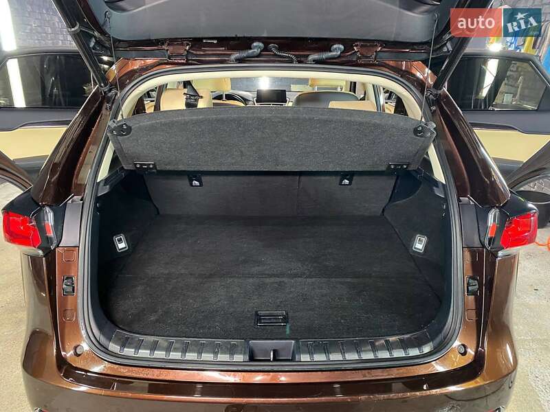 Внедорожник / Кроссовер Lexus NX 2018 в Ладыжине