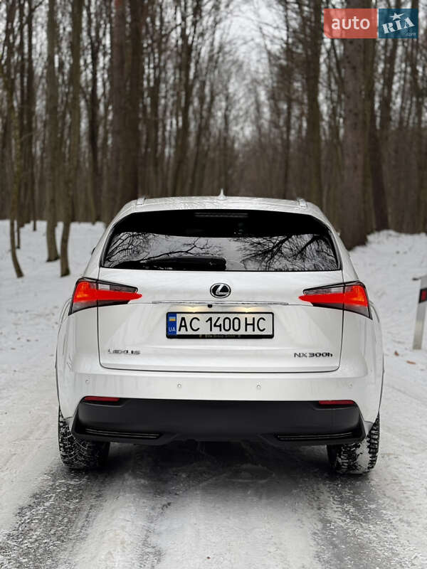 Внедорожник / Кроссовер Lexus NX 2016 в Луцке