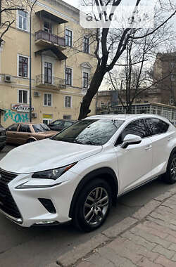 Позашляховик / Кросовер Lexus NX 2017 в Одесі