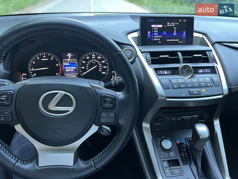 Внедорожник / Кроссовер Lexus NX 2015 в Киеве
