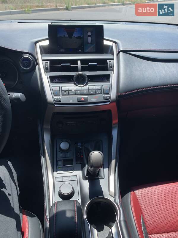 Позашляховик / Кросовер Lexus NX 2015 в Миколаєві