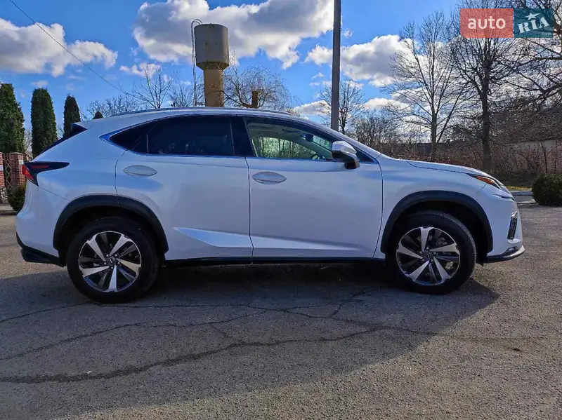 Lexus NX