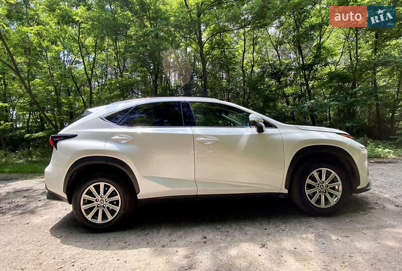 Позашляховик / Кросовер Lexus NX 2019 в Олександрії