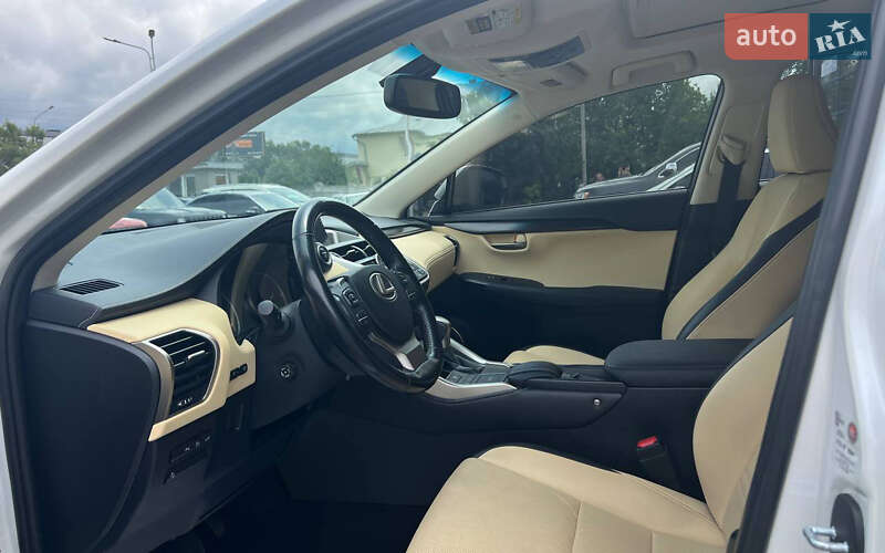Позашляховик / Кросовер Lexus NX 2016 в Івано-Франківську
