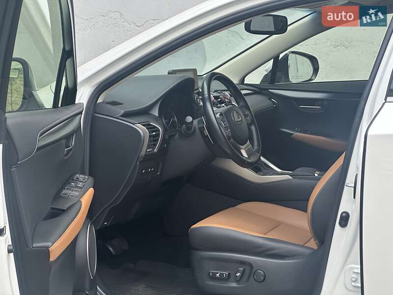 Внедорожник / Кроссовер Lexus NX 2019 в Одессе