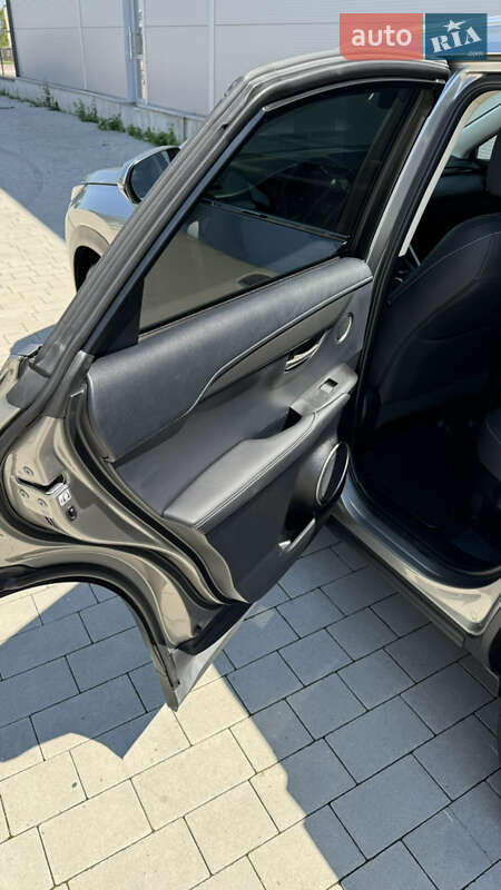 Внедорожник / Кроссовер Lexus NX 2017 в Ивано-Франковске