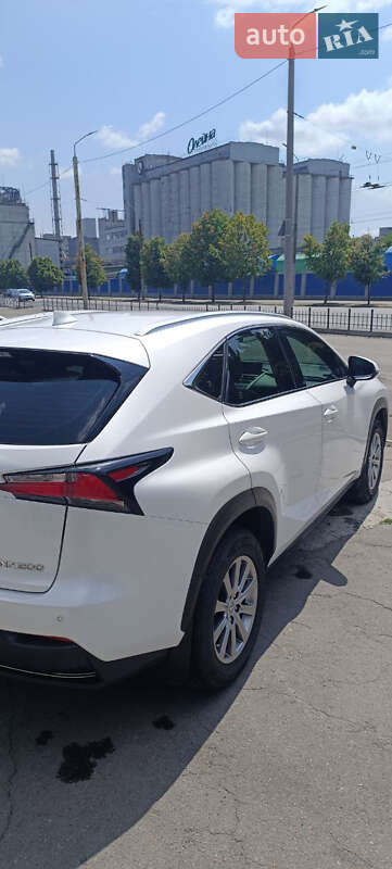 Внедорожник / Кроссовер Lexus NX 2015 в Днепре