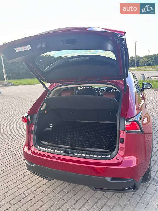 Внедорожник / Кроссовер Lexus NX 2014 в Львове