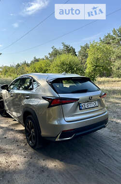 Внедорожник / Кроссовер Lexus NX 2020 в 