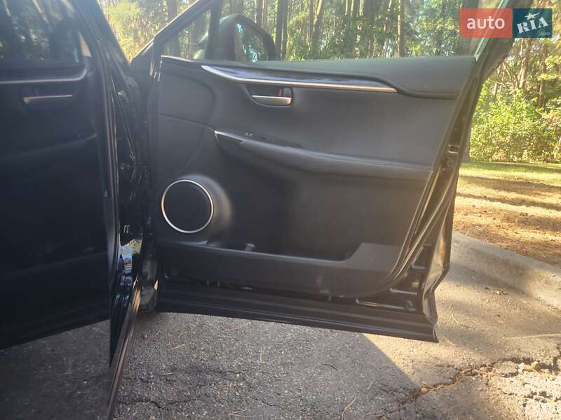 Позашляховик / Кросовер Lexus NX 2015 в Чернігові