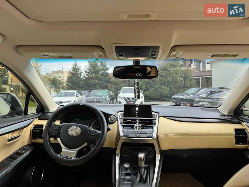 Позашляховик / Кросовер Lexus NX 2015 в Тернополі