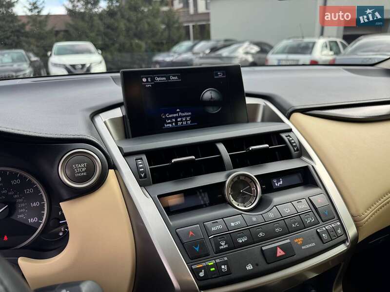 Позашляховик / Кросовер Lexus NX 2015 в Тернополі