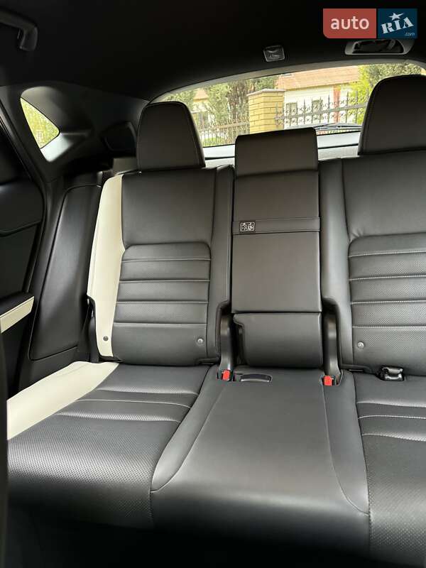 Позашляховик / Кросовер Lexus NX 2019 в Полтаві