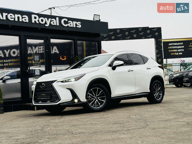 Lexus NX 2021