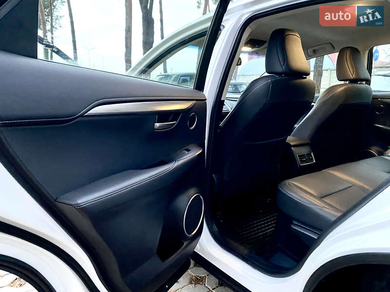 Внедорожник / Кроссовер Lexus NX 2015 в Киеве