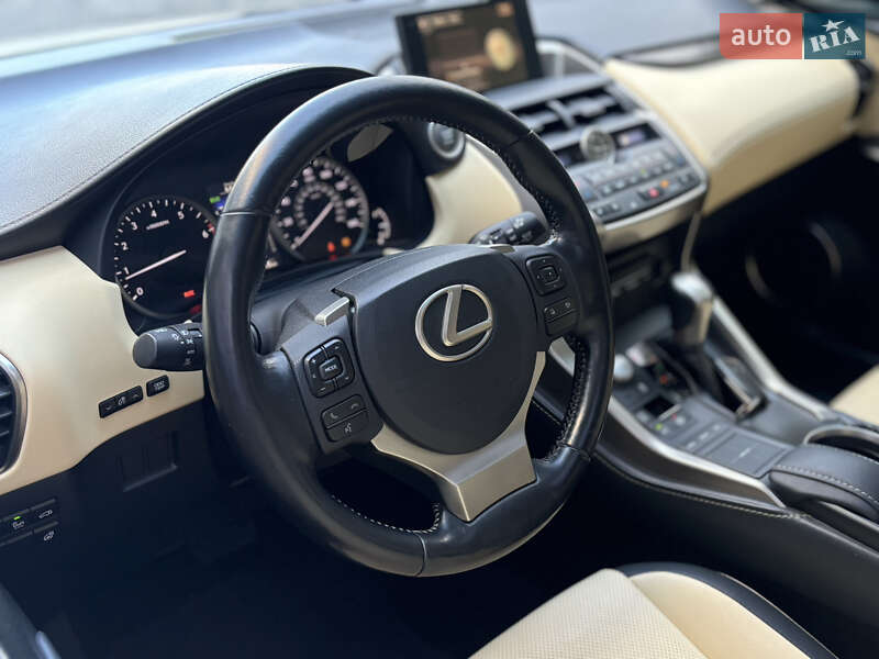 Внедорожник / Кроссовер Lexus NX 2017 в Полтаве