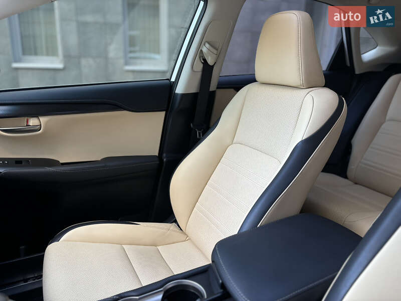 Внедорожник / Кроссовер Lexus NX 2017 в Полтаве