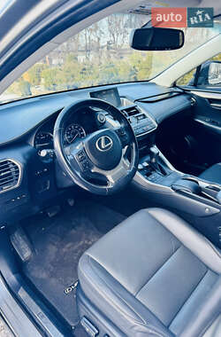 Внедорожник / Кроссовер Lexus NX 2015 в 