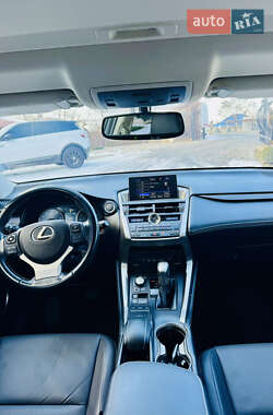 Внедорожник / Кроссовер Lexus NX 2015 в 