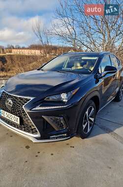 Позашляховик / Кросовер Lexus NX 2017 в Дніпрі