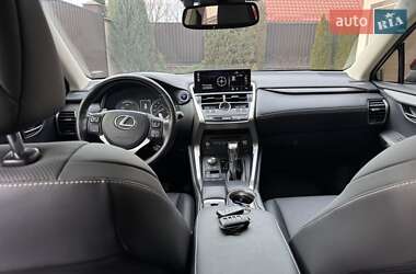 Внедорожник / Кроссовер Lexus NX 2018 в 