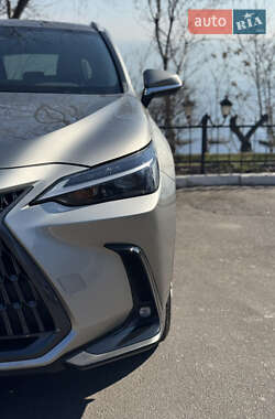 Внедорожник / Кроссовер Lexus NX 2022 в 