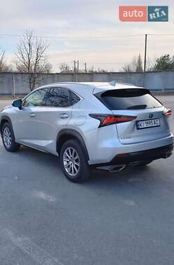 Позашляховик / Кросовер Lexus NX 2017 в Києві