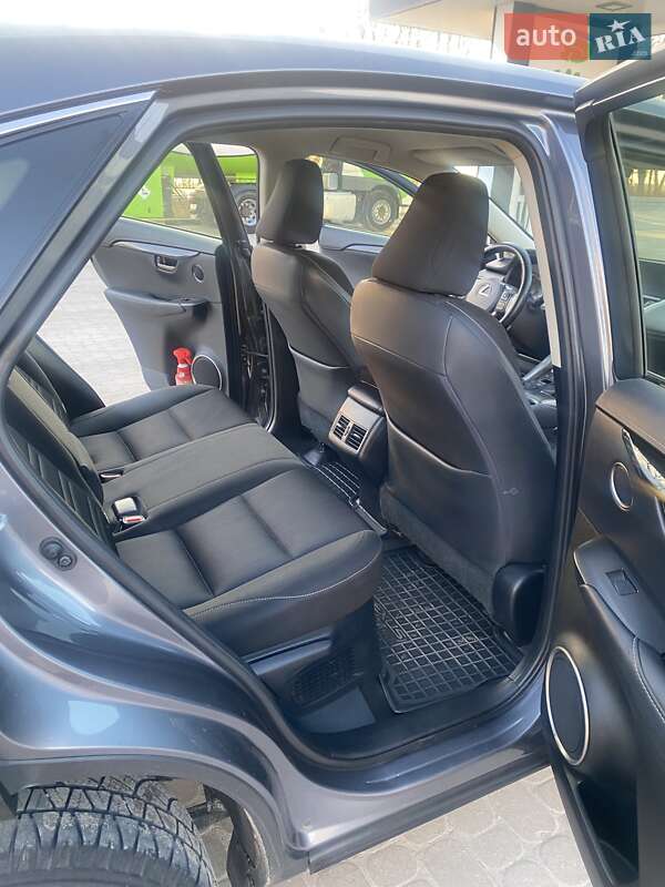 Внедорожник / Кроссовер Lexus NX 2016 в Тернополе